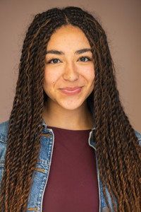 الممثل Cece Abbey