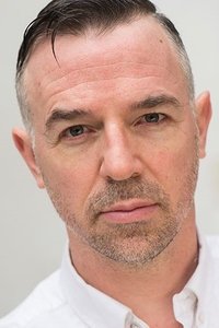 الممثل Charlie Creed-Miles