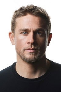 الممثل Charlie Hunnam