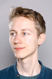 المخرج Charlie Shackleton