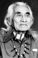 الممثل Chief Dan George