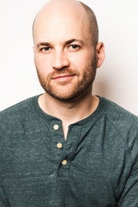 الممثل Chris Rickett