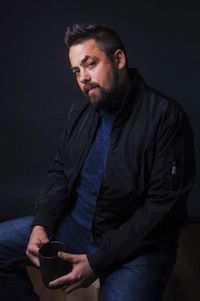 المخرج Chris Ruppert