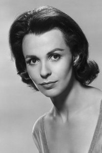 الممثل Claire Bloom