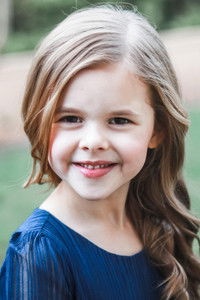 الممثل Claire Crosby