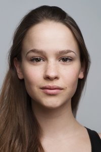 الممثل Clara Rugaard