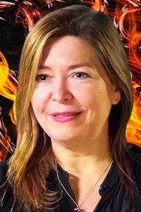 المخرج Clare Kilner