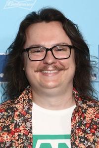 الممثل Clark Duke