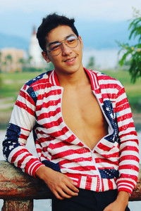 الممثل Clifford Pusing