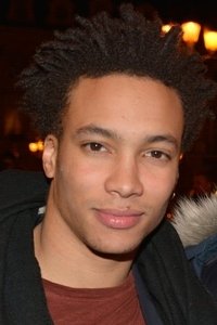 الممثل Corentin Fila