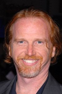 الممثل Courtney Gains