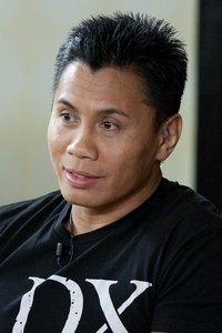 الممثل Cung Le