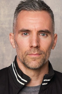 الممثل Cuyle Carvin