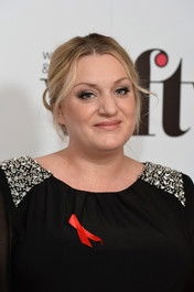 الممثل Daisy May Cooper