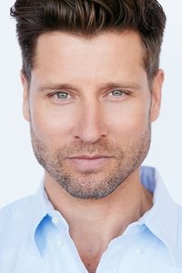 الممثل Damon Runyan