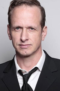 الممثل Dana Ackerman