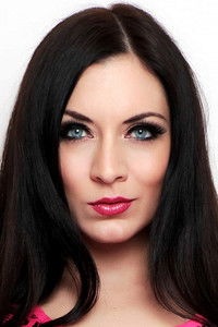 الممثل Dani Thompson