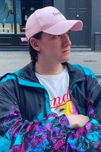 المخرج Daniel Yates