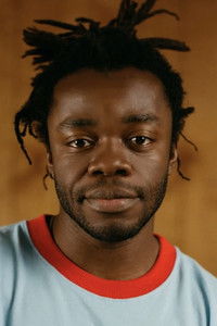 الممثل Demi Adejuyigbe