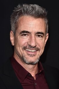 الممثل Dermot Mulroney