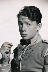 الممثل Desmond Tester