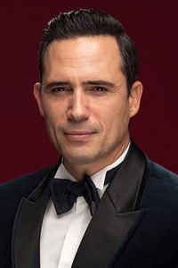 الممثل Dhafer L'Abidine