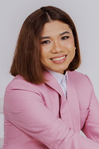 المخرج Dolly Dulu