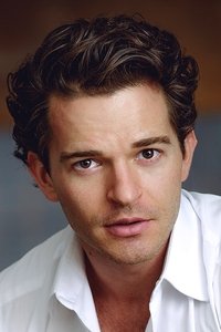 الممثل Dominic Allburn