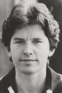 الممثل Dominic Guard