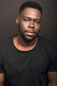 الممثل Donald Paul