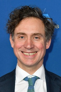 المخرج Dougal Wilson