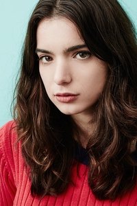 الممثل Dylan Gelula