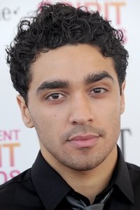 الممثل E.J. Bonilla