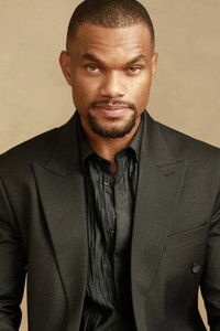 المخرج Editi Effiong