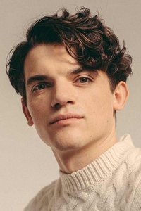الممثل Edward Bluemel