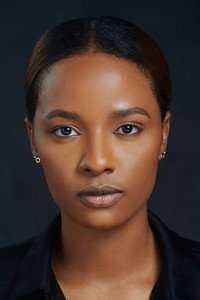 الممثل Efon Wini