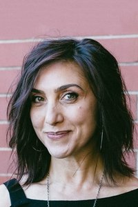 الممثل Elena Carapetis