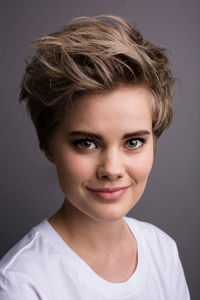 الممثل Elizabeth Cullen