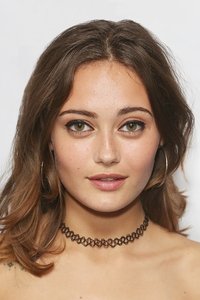الممثل Ella Purnell