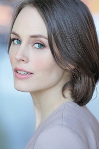 الممثل Ellen Adair