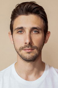 الممثل Emiliano Zurita