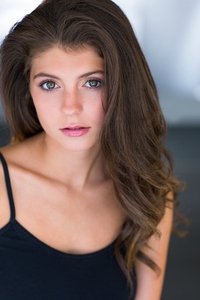 الممثل Emily Bader