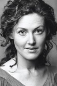 الممثل Emma Cleasby