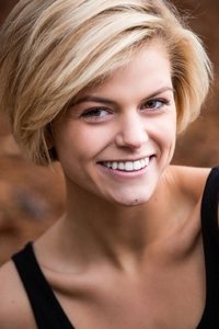 الممثل Emma Elle Roberts