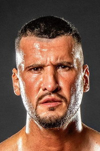 الممثل Erkan Sulcani