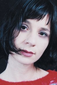 الممثل Eszter Balint