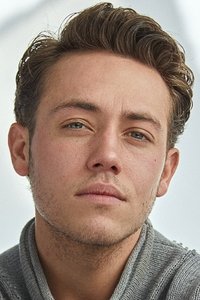 الممثل Ethan Cutkosky