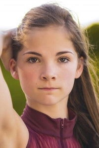 الممثل Eva Igo