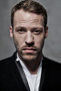الممثل Falk Hentschel
