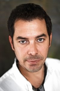 الممثل Fikret Kuskan